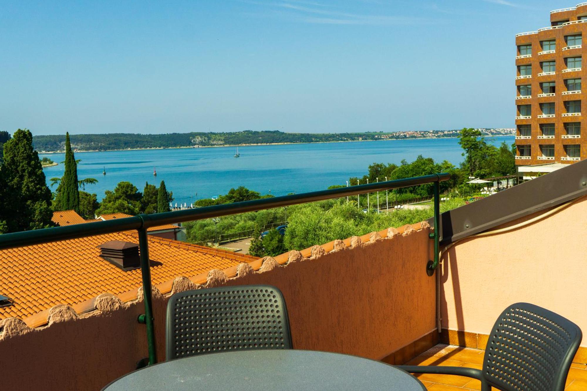 Apartments Stella Portoroz Bagian luar foto